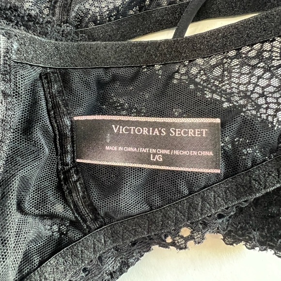 Victoria's Secret Black Lace Bralettes Racerback - Picture 4 of 9